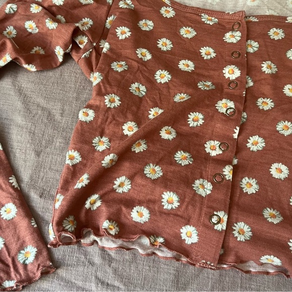 O’Neill Size XS Daisy all over snap front spring/summer PAYTON KNIT TOP - Picture 4 of 8